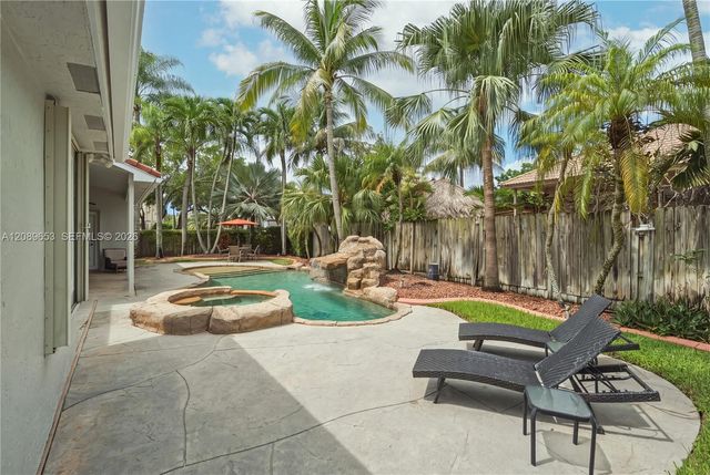 13875 NW 20th Street, Pembroke Pines, FL 33028