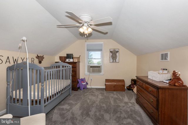 22 PLEASANT VIEW DR, Hanover, PA 17331