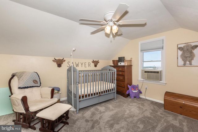 22 PLEASANT VIEW DR, Hanover, PA 17331