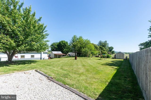 22 PLEASANT VIEW DR, Hanover, PA 17331