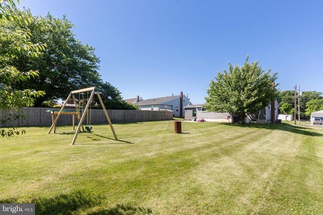 22 PLEASANT VIEW DR, Hanover, PA 17331