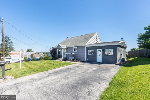 22 PLEASANT VIEW DR, Hanover, PA 17331