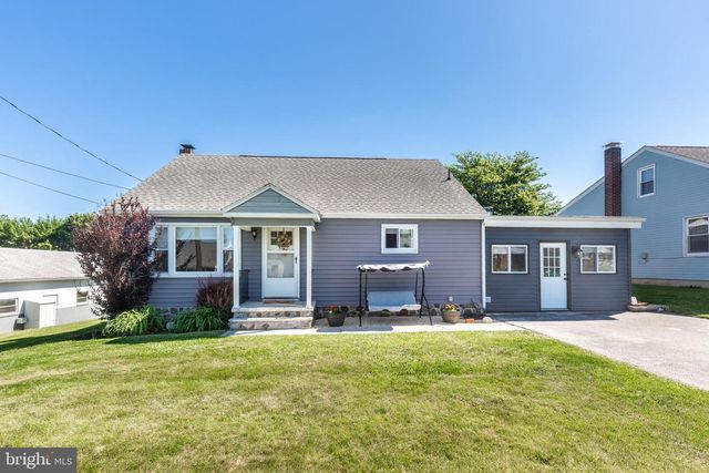 22 PLEASANT VIEW DR, Hanover, PA 17331
