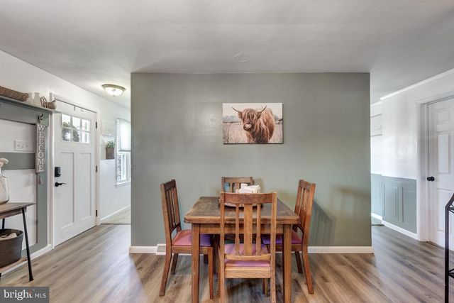 22 PLEASANT VIEW DR, Hanover, PA 17331