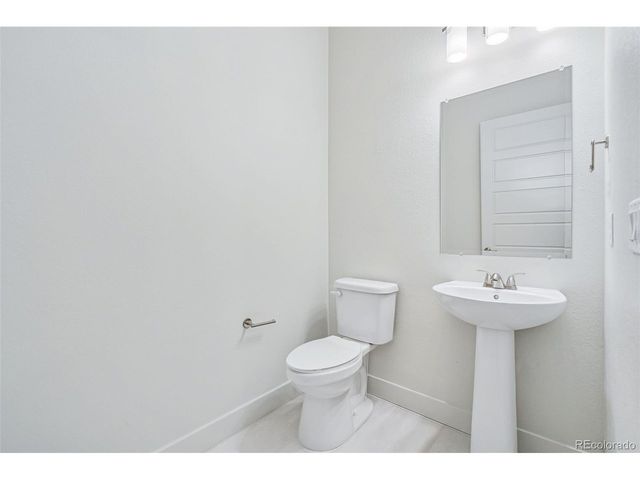 2978 Fleet Dr 2, Fort Collins, CO 80524