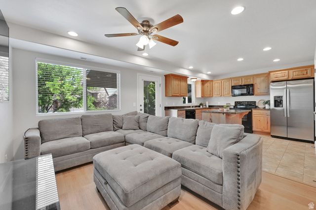 1764 W 5050 S, Roy, UT 84067