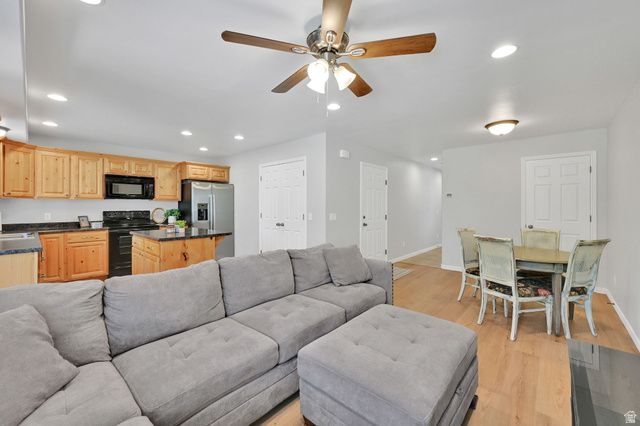 1764 W 5050 S, Roy, UT 84067