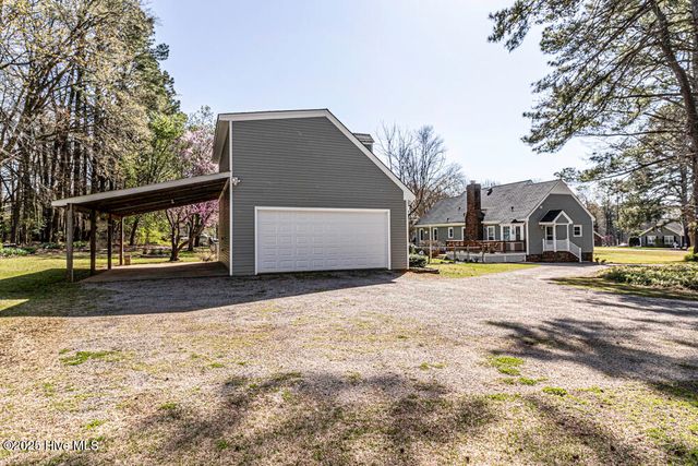 2615 Horseshoe Drive, Rocky Mount, NC 27804