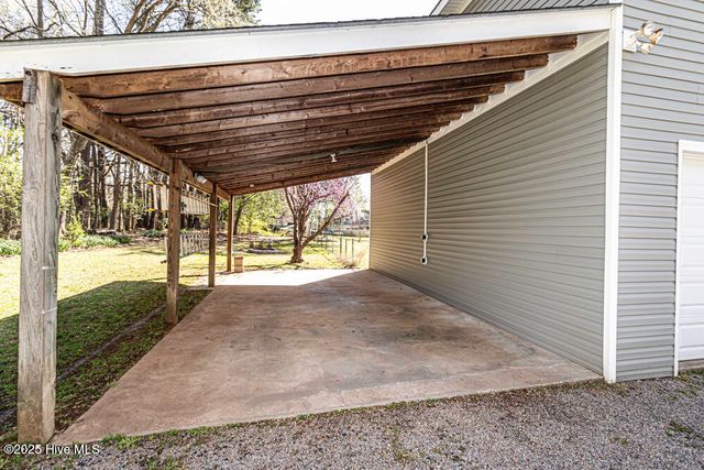 2615 Horseshoe Drive, Rocky Mount, NC 27804