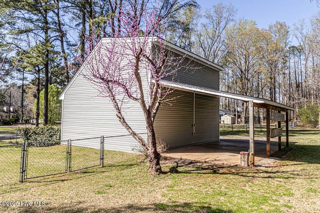 2615 Horseshoe Drive, Rocky Mount, NC 27804