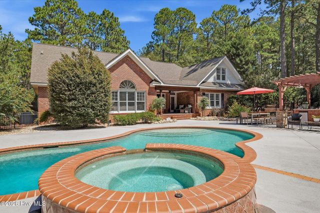 10 Ashkirk Drive, Pinehurst, NC 28374