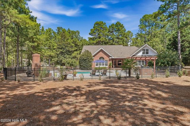 10 Ashkirk Drive, Pinehurst, NC 28374