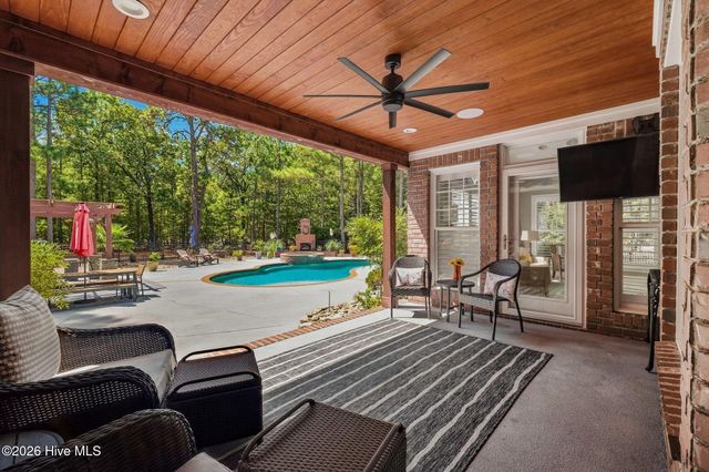 10 Ashkirk Drive, Pinehurst, NC 28374