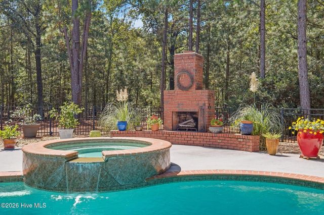 10 Ashkirk Drive, Pinehurst, NC 28374