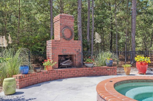 10 Ashkirk Drive, Pinehurst, NC 28374