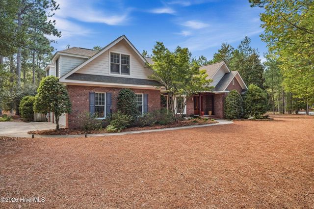 10 Ashkirk Drive, Pinehurst, NC 28374