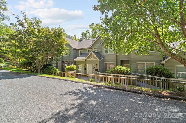 220 Stoney Falls Loop 1 B2, Burnsville, NC 28714