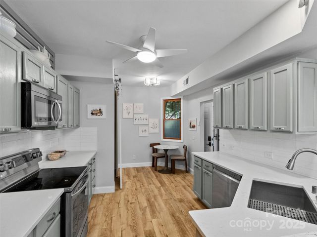 220 Stoney Falls Loop 1 B2, Burnsville, NC 28714