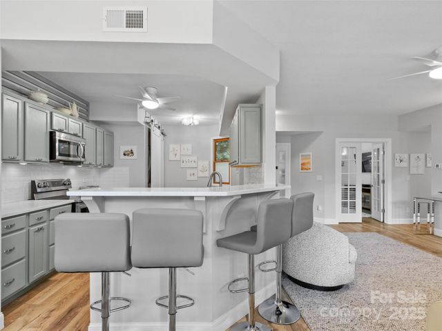 220 Stoney Falls Loop 1 B2, Burnsville, NC 28714
