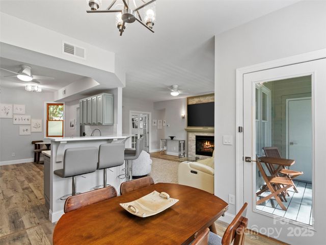 220 Stoney Falls Loop 1 B2, Burnsville, NC 28714