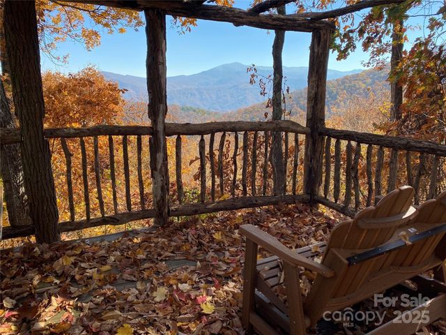 220 Stoney Falls Loop 1 B2, Burnsville, NC 28714