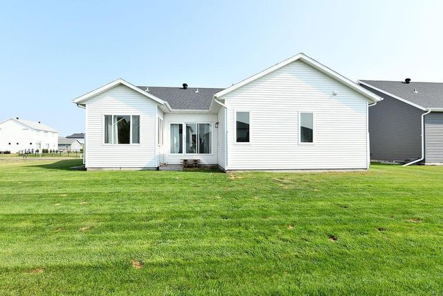 7902 Firefly Lane, Horace, ND 58047