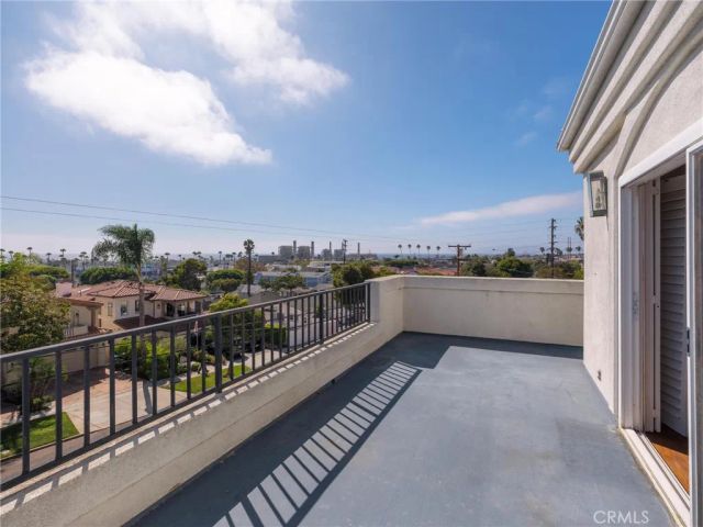 520 N Guadalupe Avenue A, Redondo Beach, CA 90277