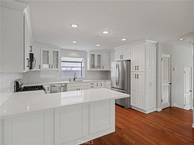 520 N Guadalupe Avenue A, Redondo Beach, CA 90277