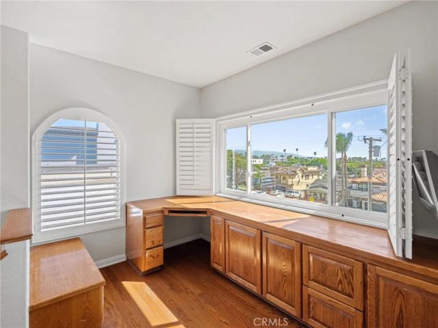 520 N Guadalupe Avenue A, Redondo Beach, CA 90277
