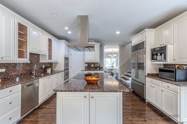 4402 Heritage Lane, Long Grove, IL 60047