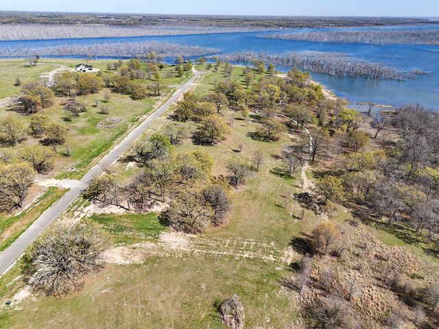 710 Waters Way, Dodd City, TX 75438