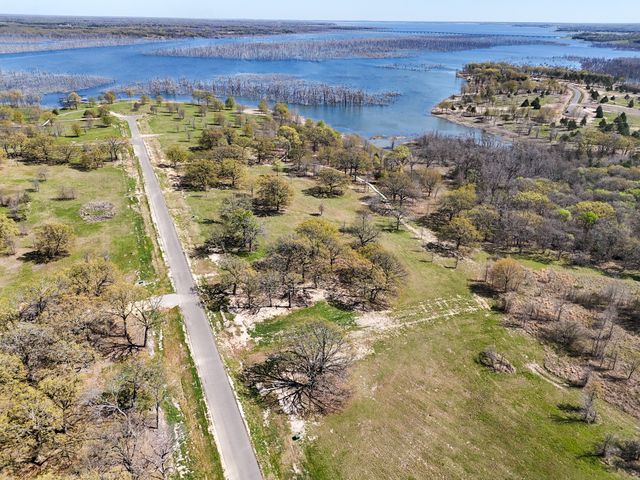 710 Waters Way, Dodd City, TX 75438