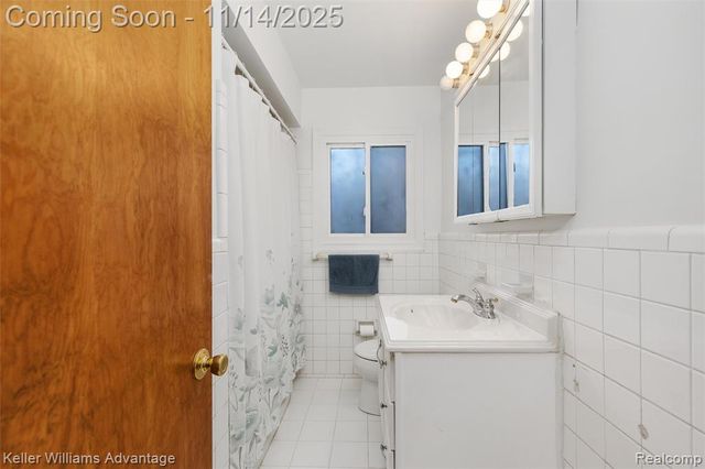 32080 Delaware Street, Livonia, MI 48150