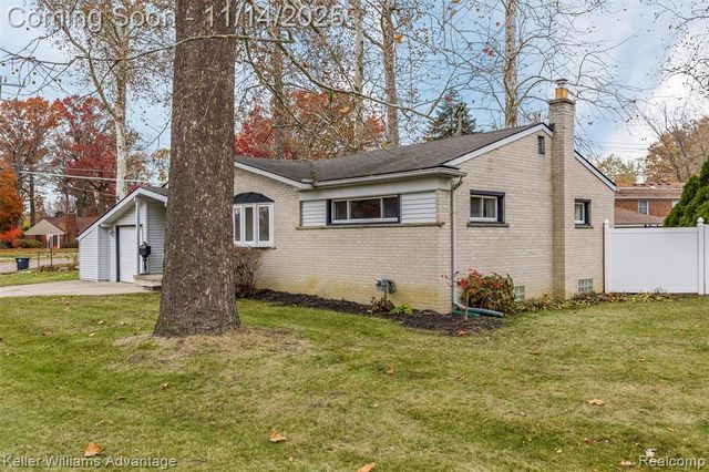 32080 Delaware Street, Livonia, MI 48150