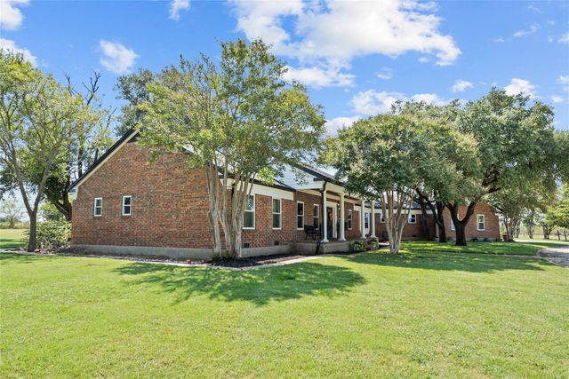 338 HCR-2124 Loop, Whitney, TX 76692