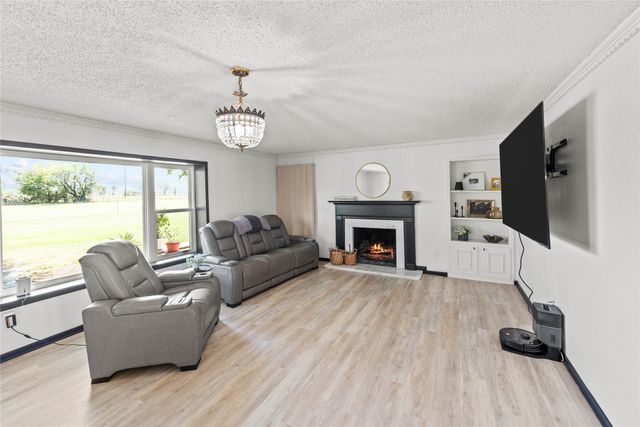 338 HCR-2124 Loop, Whitney, TX 76692