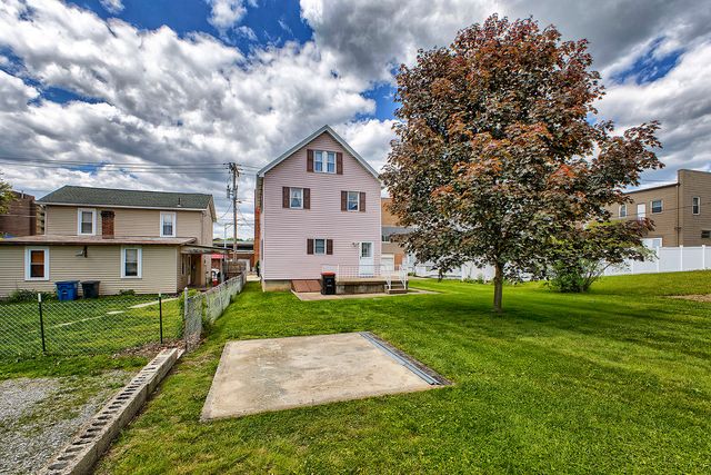 213 Chestnut STREET, Latrobe, PA 15650