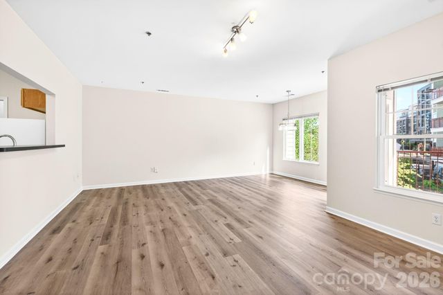 64 Clingman Avenue 202, Asheville, NC 28801