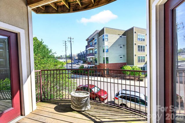 64 Clingman Avenue 202, Asheville, NC 28801