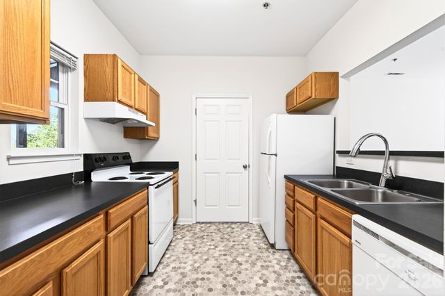64 Clingman Avenue 202, Asheville, NC 28801