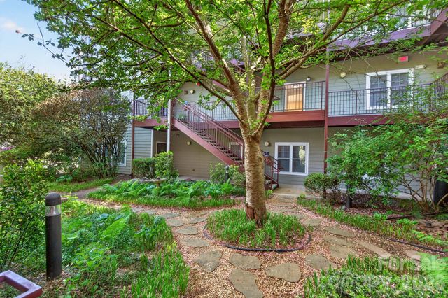 64 Clingman Avenue 202, Asheville, NC 28801