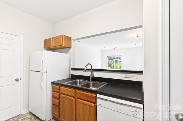 64 Clingman Avenue 202, Asheville, NC 28801