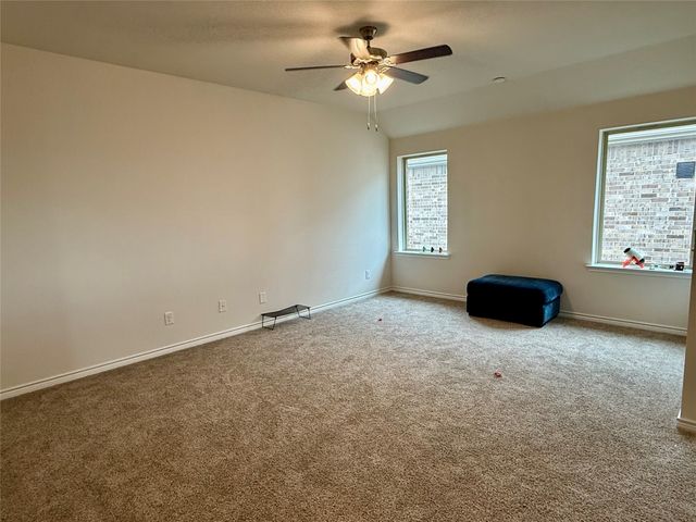 4013 Silver Chute Avenue, Aubrey, TX 76227