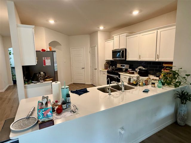 4013 Silver Chute Avenue, Aubrey, TX 76227