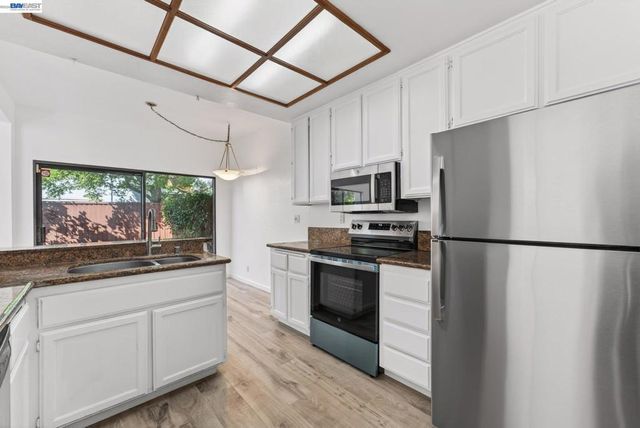 34769 Comstock Cmn, Fremont, CA 94555