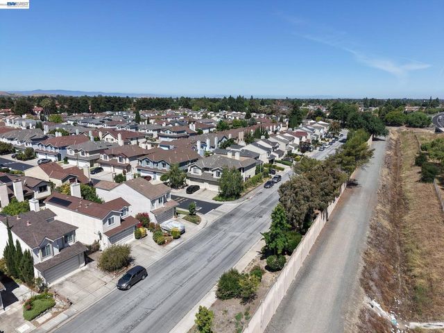 34769 Comstock Cmn, Fremont, CA 94555