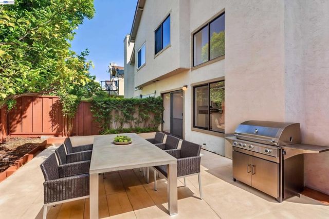 34769 Comstock Cmn, Fremont, CA 94555