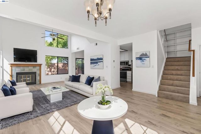 34769 Comstock Cmn, Fremont, CA 94555