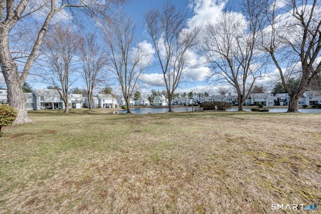 82 Cinnamon Springs 82, South Windsor, CT 06074