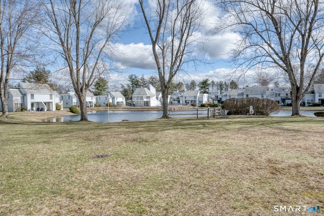 82 Cinnamon Springs 82, South Windsor, CT 06074